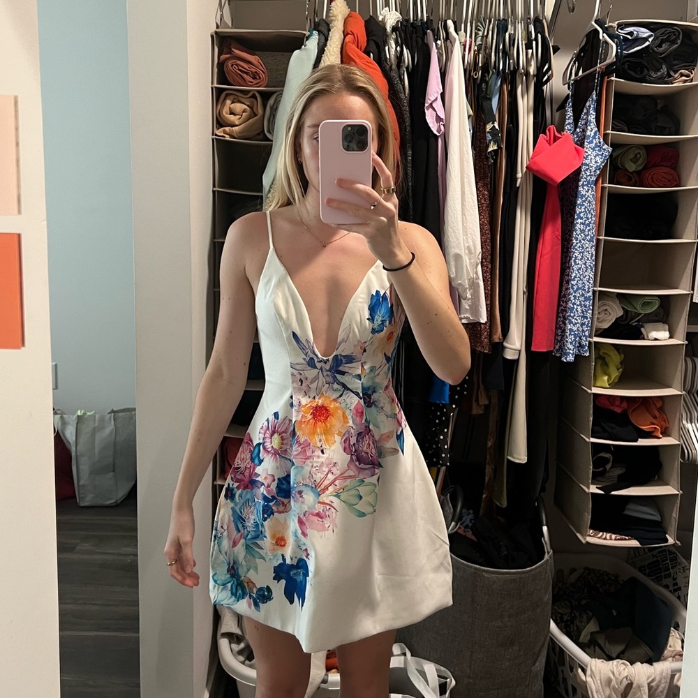 White floral cocktail dress NWT never worn!